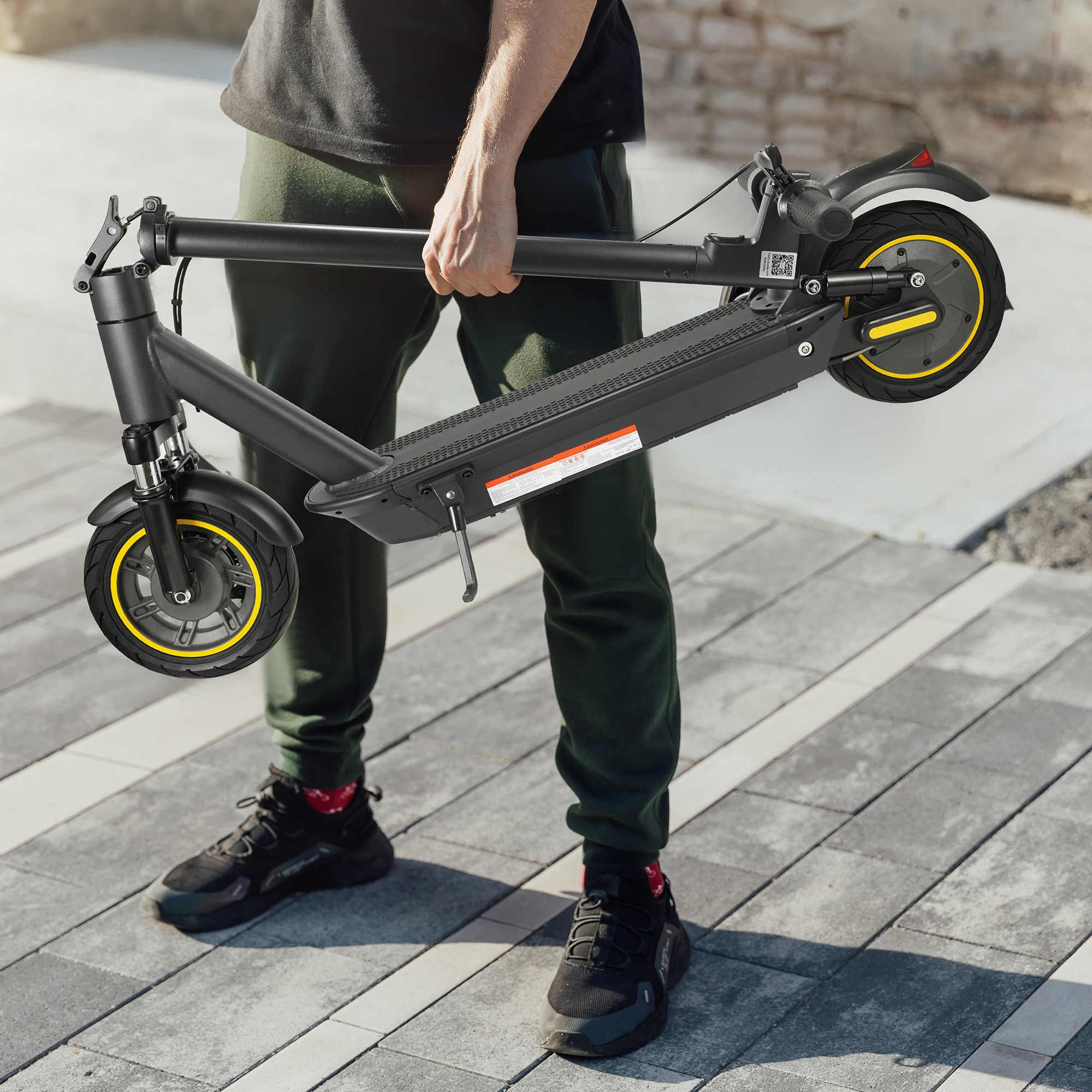 VoltStrider DMAXX App-Connected 350W Electric Scooter